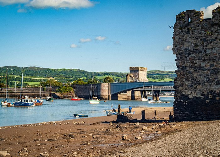 Caernarfon Castle & North Wales Full-Day Tour from Manchester